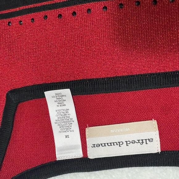 Women’s Festive Blouse Top Red and Black Size 3x Long sleeve box neck - Picture 7 of 7